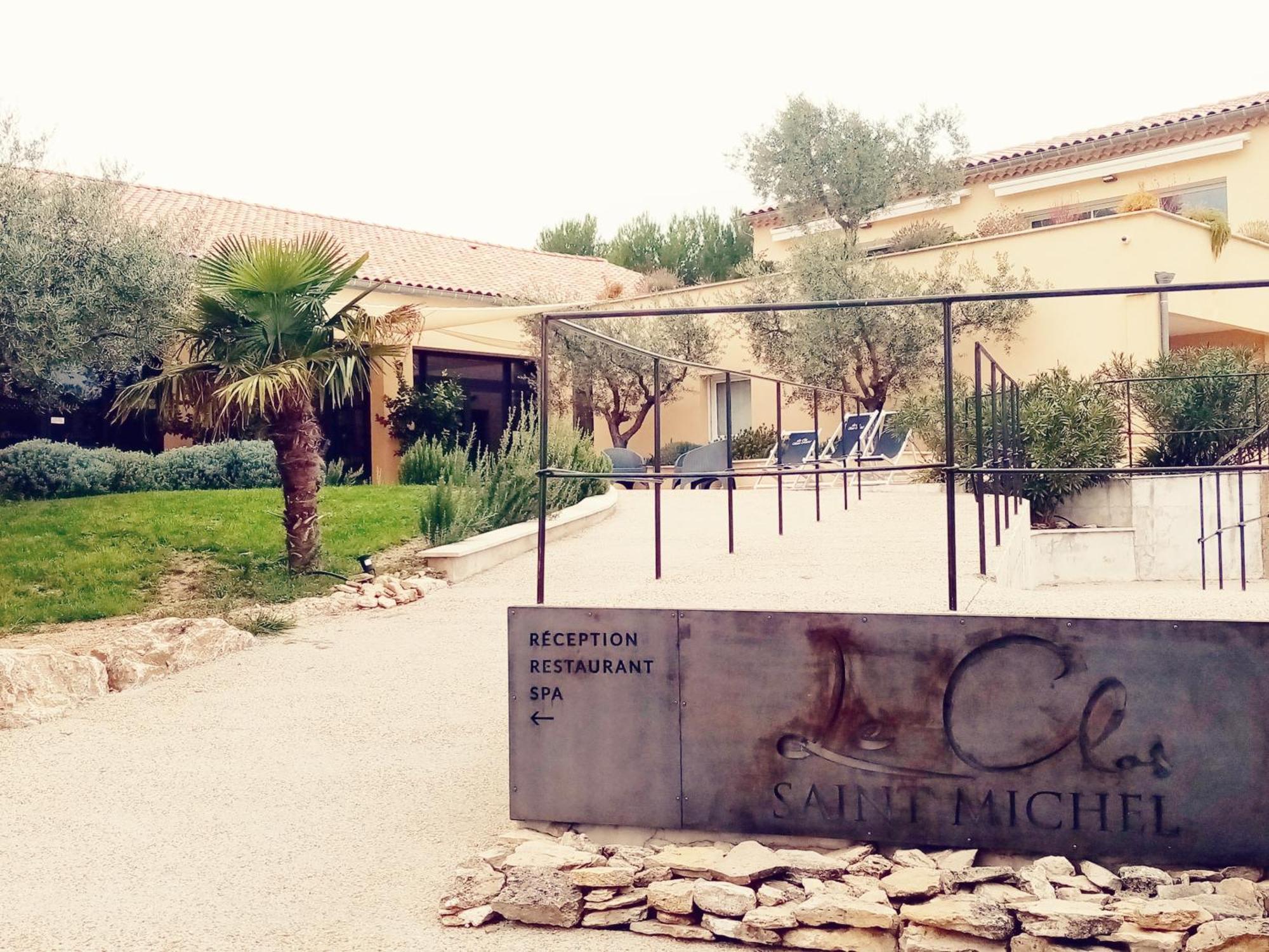 Clos Saint-Michel Resort & Spa Malaucene Exterior photo