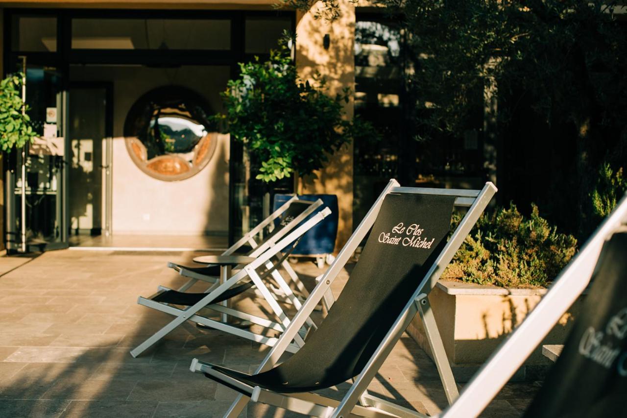 Clos Saint-Michel Resort & Spa Malaucene Exterior photo