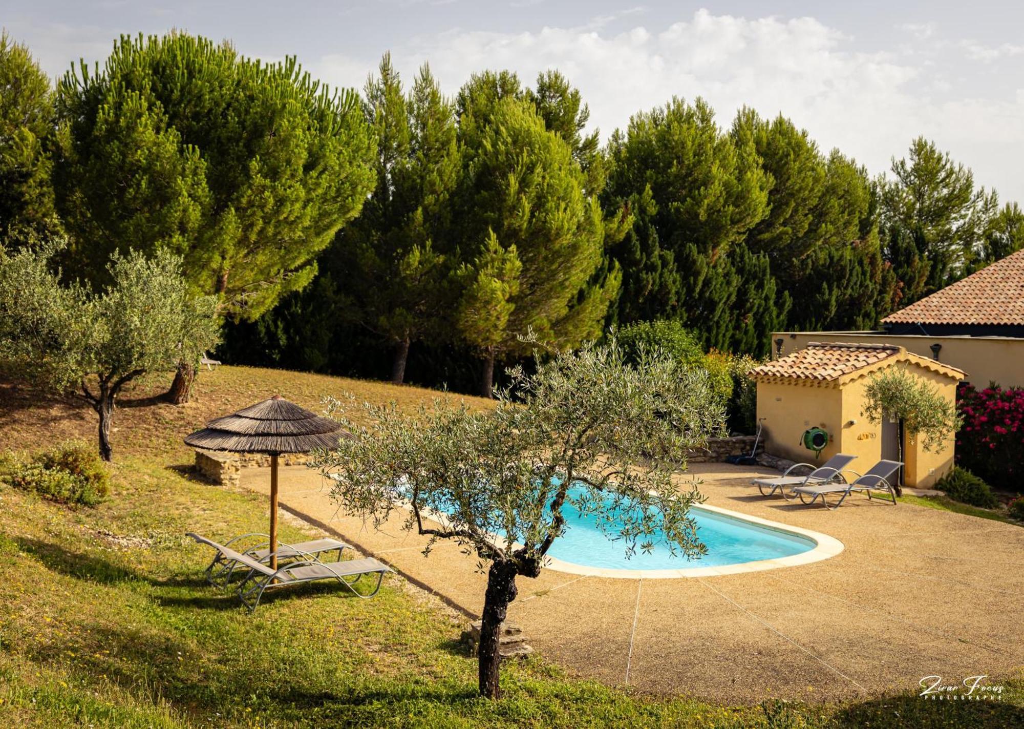 Clos Saint-Michel Resort & Spa Malaucene Exterior photo